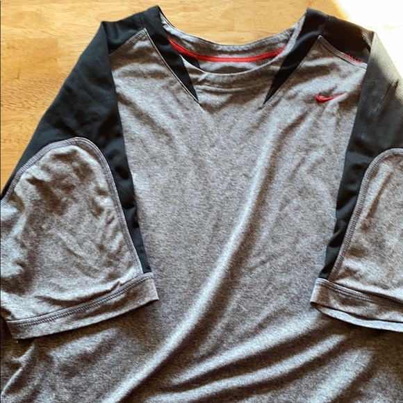 Nike xl shirt - Picture 2 of 2